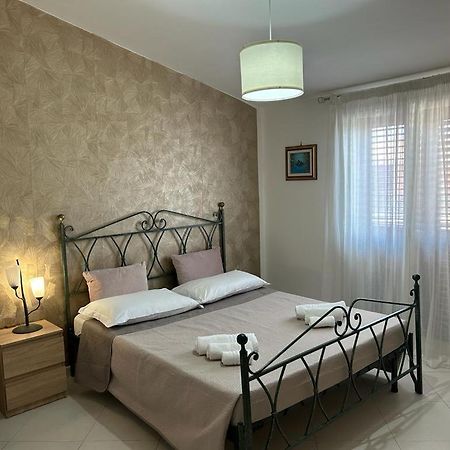 Nina Apartament Giardini Naxos Con Posto Auto Exterior photo