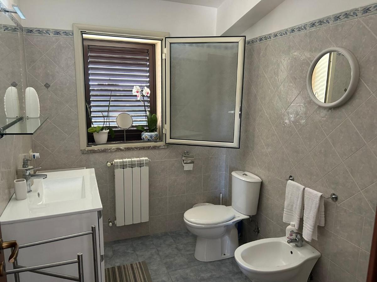Nina Apartament Giardini Naxos Con Posto Auto Exterior photo