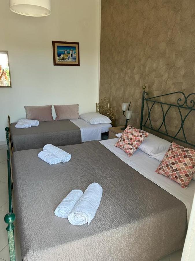 Nina Apartament Giardini Naxos Con Posto Auto Exterior photo